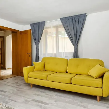 Aki Junior Apartment2 Braşov