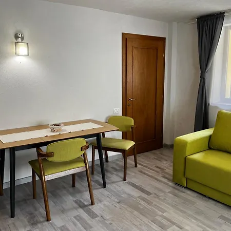 Aki Junior Apartment2 Braşov